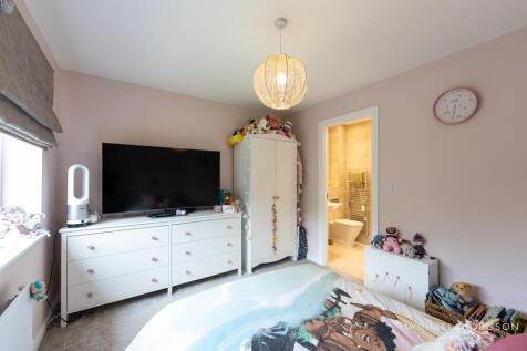 69 Leighfield Drive-37.jpg