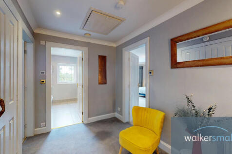 Foxes-Hollow-22a-Hall-Drive-06012025_160600