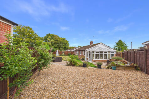 CAM01354G0-PR0768-STILL020