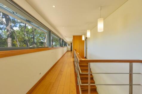 Magnificent 5-Suite Villa in Tróia, with Pool