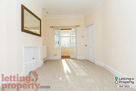Chestnut Road, London, SW20 8ED photo 4