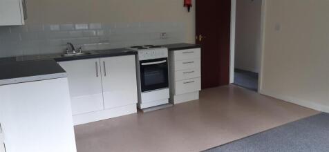 90a Tettenhall Rd kitchen 3.jpg
