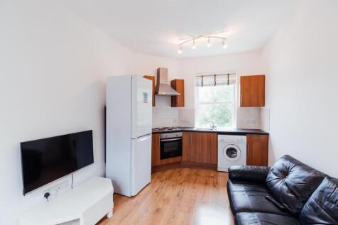 1-bed flat on Wharncliffe Road, Loughborough, £802/mo