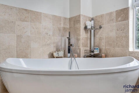 f2ee472f2a3d4e1e803af8d77de4577b