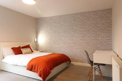 98 Causeway Room 3.JPG