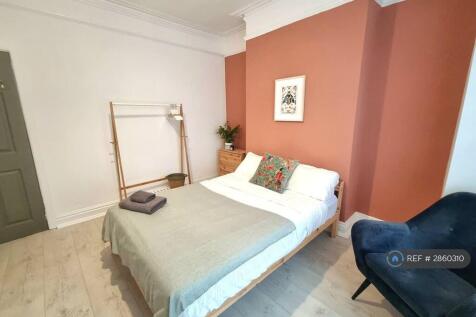 Preston Road, Manchester, M19 photo 5