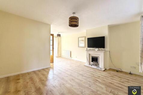 Marchant Close,  Cheltenham photo 4