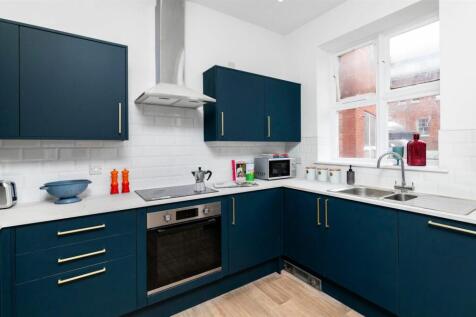27/28 - Bank Street - Four Bedroom En Suite Student Apartment photo 3