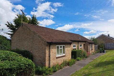 4 Hodge Road Front .jpg