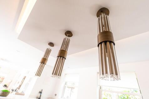 feature lights 