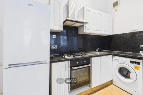 Kitchen &amp; Living area