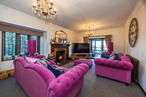 Lounge 1 SAPL3801-20251125-DxO_DeepPRIME XD2s.jpg