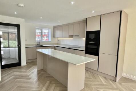 Open Plan Living/Dining/Kitchen