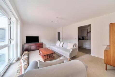 Connecticut Lodge, Hertford, Hertfordshire photo 4