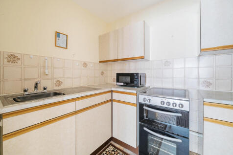 1331384-19-6889e8...