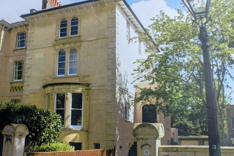 21 Westfield Park