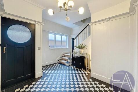 Hillside Road,Southport photo 3
