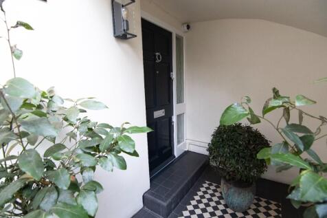 Private Entrance