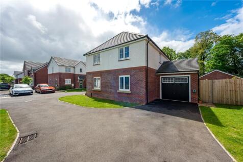 Garage/Driveway