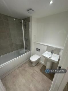 Family Bathroom / Shower