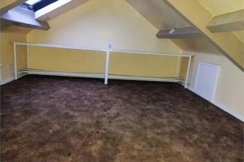ATTIC ROOM