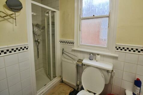 f566501d-c98bbdf3...