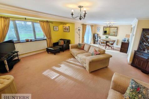 Lounge / Dining Room