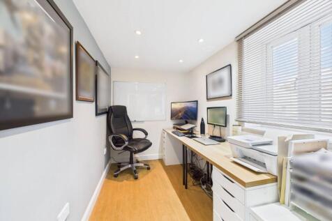 26b6a5a2ce154335854fe3eeadf339b4_80_CAM04169G0-PR0