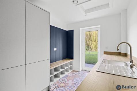 Utility and boot room