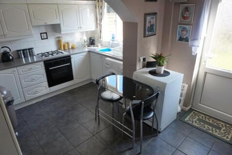 Kitchen 1.jpg