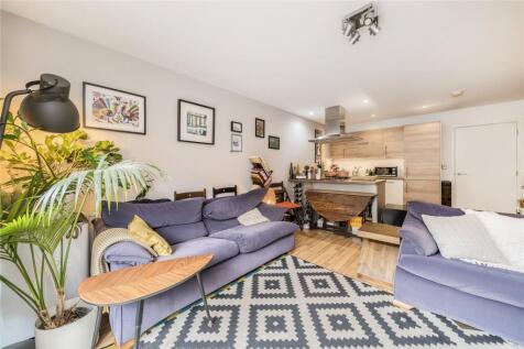 Living Area/Kitchen