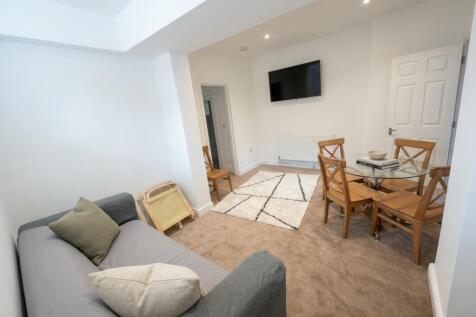 63 Eagle Street, Leamington Spa photo 2