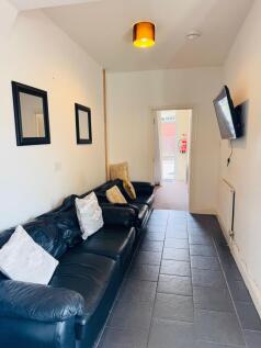 49 Llewellyn Road, Leamington Spa photo 4