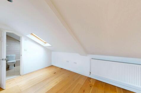 Three Bridges Road, Crawley, RH10 photo 3