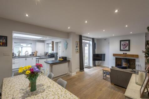 Kitchen/Diner &amp; Family Room