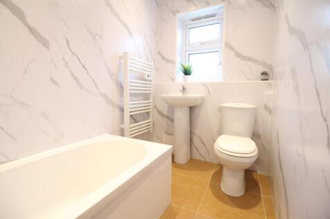 Whitecroft Crescent, Brinsworth, Rotherham photo 3