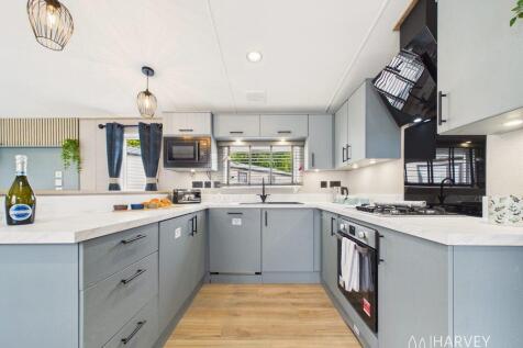 Abi Leyburn Fitted Kitchen Brynteg