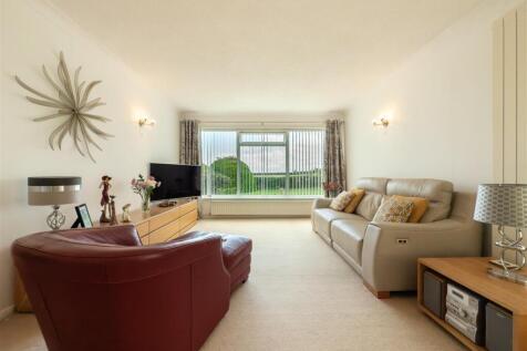 Sitting Room/Dining Room