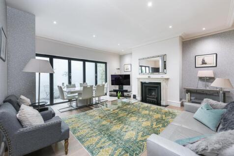 Redcliffe Square 6_22-4-2. Low Res.jpg