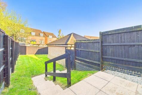 CAM01909G0-PR0320-STILL013