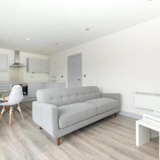 private flat self contained leeds city centre.jpeg