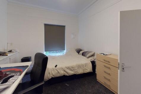 Ebberston Terrace, Hyde Park, Leeds LS6 1AU photo 5