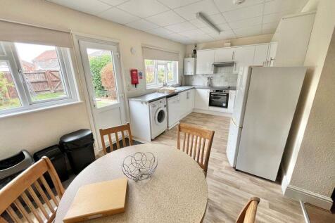 STUDENT FIVE BEDROOMS, WINTON-P00112 photo 4
