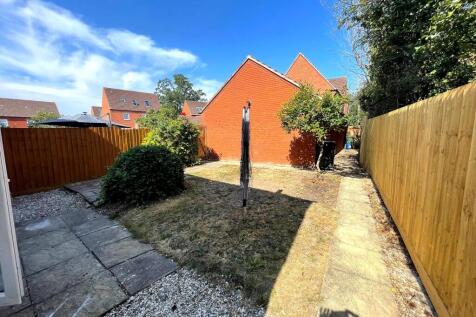 14_Rear_Garden
