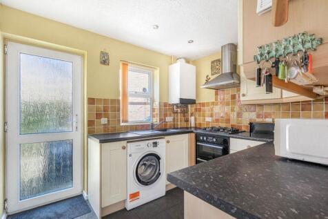 Kitchen 2 .jpg