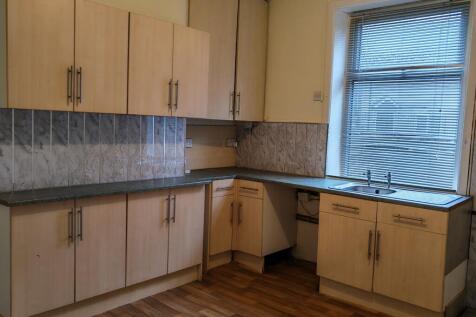 BB12-6QH 105 Gannow Lane Kitchen 01 T202601201630.jpg