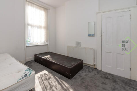 Turnpike Lane, N8-1 (2)