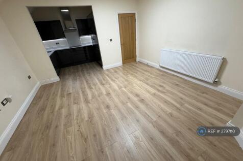 Living Room/Kitchen