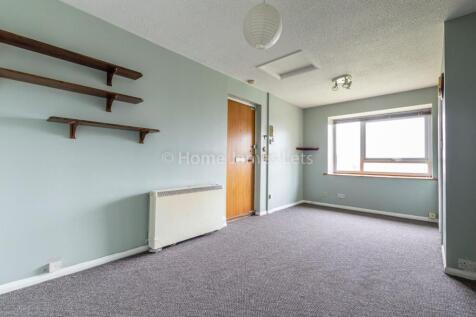 Lake Drive, Peacehaven photo 3