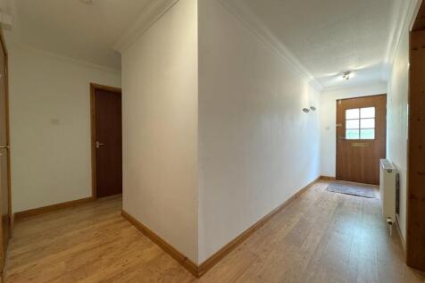 HALLWAY.JPG